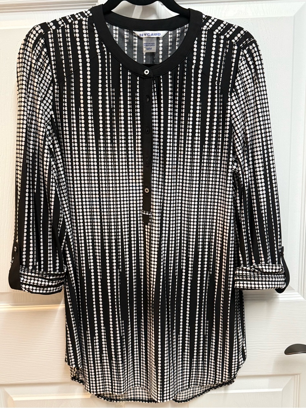 Peter Nygard Black and White Dot-Striped Button Front Top
